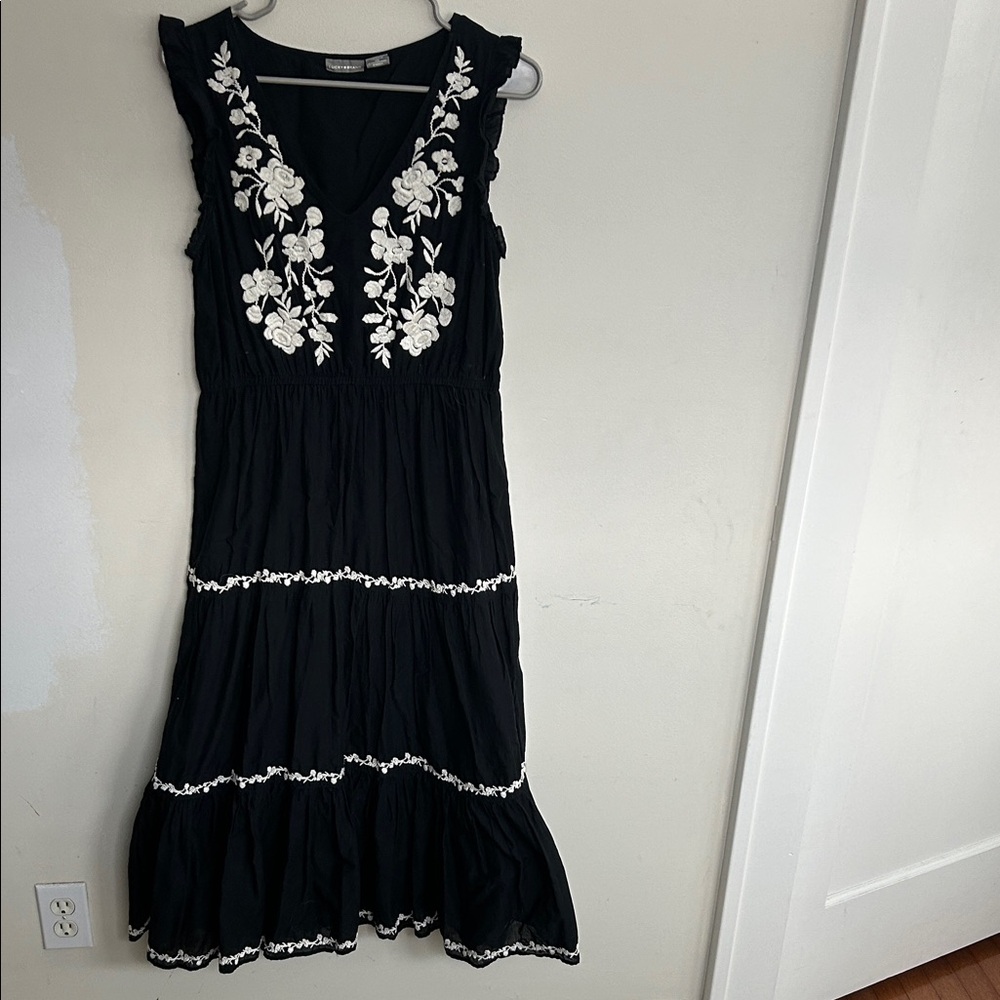 Lucky Brand Black and White Floral Embroidered Cotton Max Dress